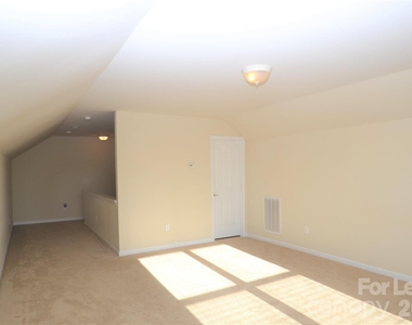 221 Montibello Drive - Photo Thumbnail 24