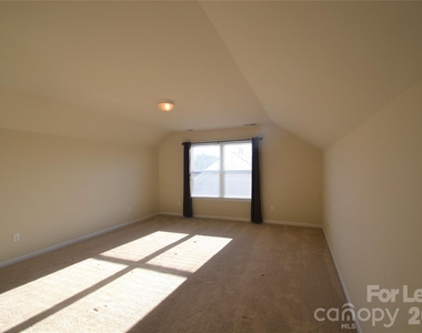 221 Montibello Drive - Photo Thumbnail 23