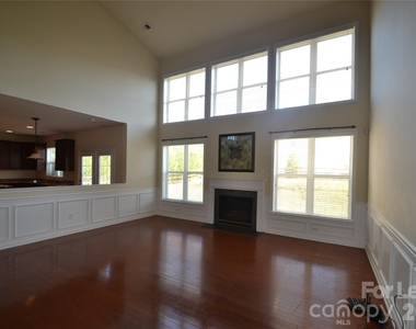 221 Montibello Drive - Photo Thumbnail 2
