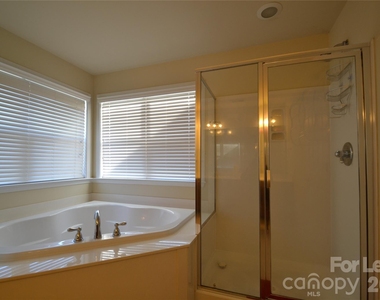 221 Montibello Drive - Photo Thumbnail 16
