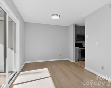11029 Harrowfield Road - Photo Thumbnail 10