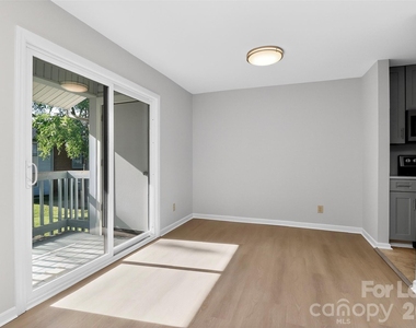 11029 Harrowfield Road - Photo Thumbnail 9