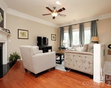 1098 Drayton Court - Photo Thumbnail 1