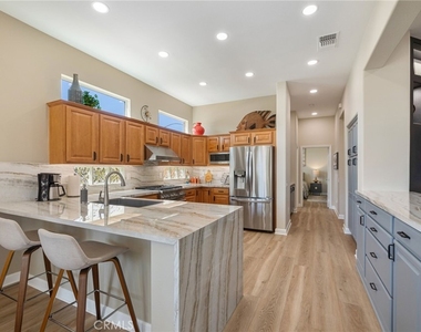 35241 Rosemont Drive - Photo Thumbnail 9