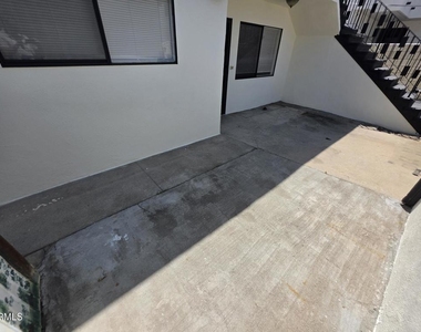 12246 1/2 Oxnard Street - Photo Thumbnail 5