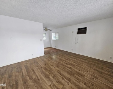 12246 Oxnard Street - Photo Thumbnail 5