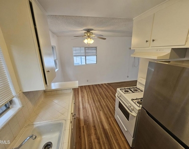12246 Oxnard Street - Photo Thumbnail 7