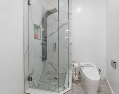 6181 Temple Hill Drive - Photo Thumbnail 33