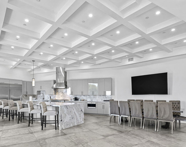 6181 Temple Hill Drive - Photo Thumbnail 10