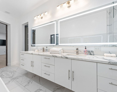 6181 Temple Hill Drive - Photo Thumbnail 29
