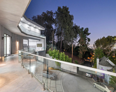 6181 Temple Hill Drive - Photo Thumbnail 3