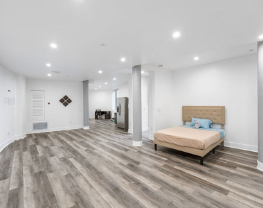 6181 Temple Hill Drive - Photo Thumbnail 45
