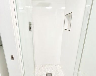 468 S Roxbury Drive - Photo Thumbnail 14