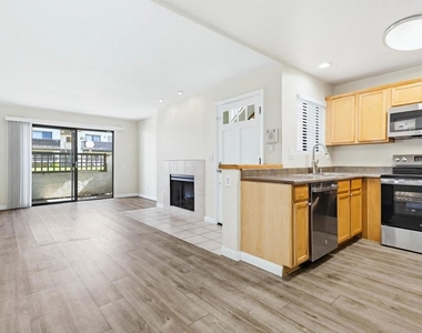 3572 Sunset Ln - Photo Thumbnail 8