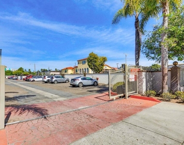 3572 Sunset Ln - Photo Thumbnail 35