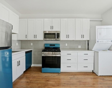 312 Brookes Avenue - Photo Thumbnail 4