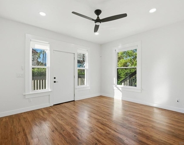 312 Brookes Avenue - Photo Thumbnail 2