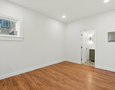 312 Brookes Avenue - Photo Thumbnail 7