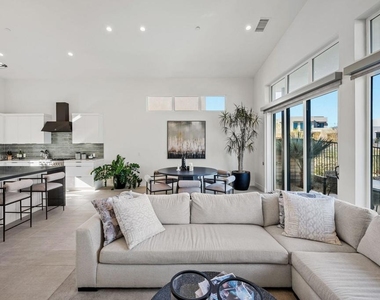 422 Fountain Drive - Photo Thumbnail 8