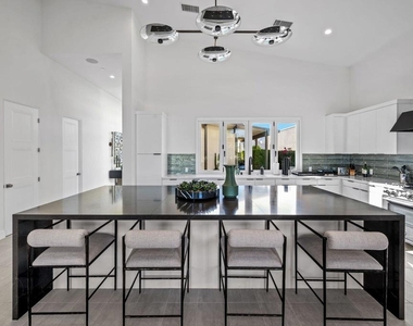422 Fountain Drive - Photo Thumbnail 16