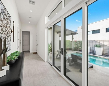 422 Fountain Drive - Photo Thumbnail 6