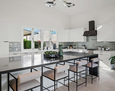 422 Fountain Drive - Photo Thumbnail 9