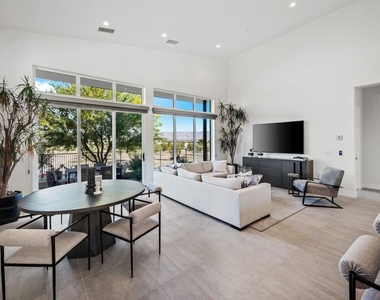 422 Fountain Drive - Photo Thumbnail 14