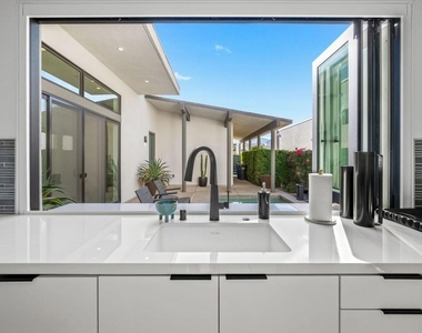 422 Fountain Drive - Photo Thumbnail 12