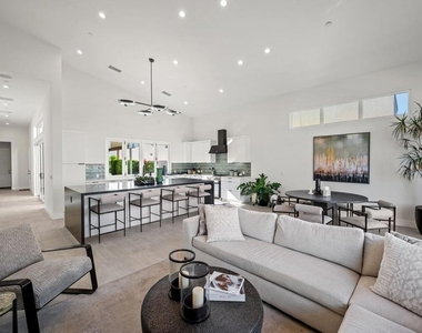 422 Fountain Drive - Photo Thumbnail 7