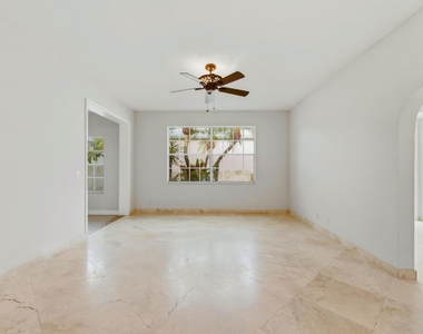 1235 Sussex Street - Photo Thumbnail 5