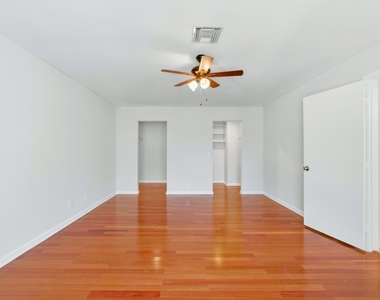 1235 Sussex Street - Photo Thumbnail 35