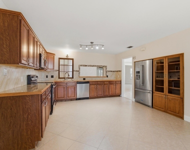 1235 Sussex Street - Photo Thumbnail 14