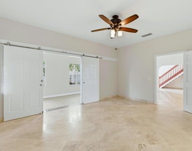 1235 Sussex Street - Photo Thumbnail 21