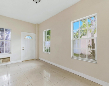 1235 Sussex Street - Photo Thumbnail 22