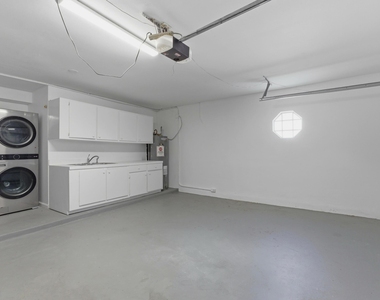 1235 Sussex Street - Photo Thumbnail 40