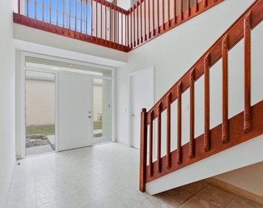 1235 Sussex Street - Photo Thumbnail 3