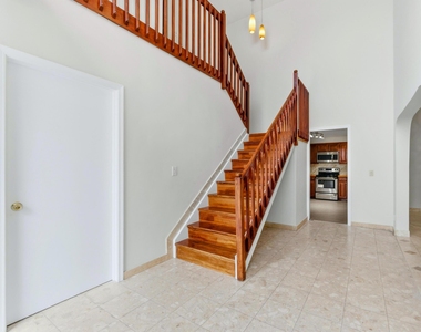 1235 Sussex Street - Photo Thumbnail 27