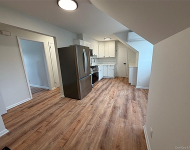 505 Rockland Avenue - Photo Thumbnail 1
