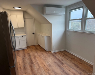 505 Rockland Avenue - Photo Thumbnail 2