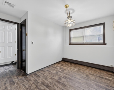 9 Bay Beach Avenue - Photo Thumbnail 24