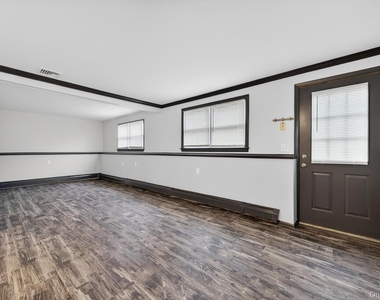 9 Bay Beach Avenue - Photo Thumbnail 22