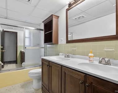 9 Bay Beach Avenue - Photo Thumbnail 28