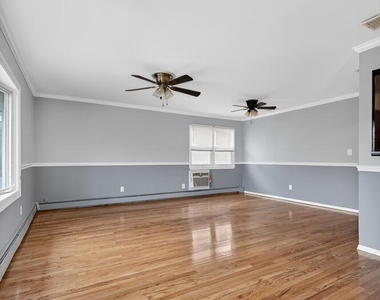 9 Bay Beach Avenue - Photo Thumbnail 7