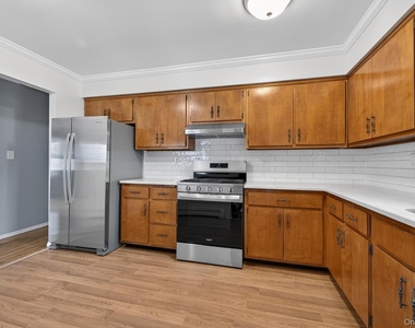 9 Bay Beach Avenue - Photo Thumbnail 9