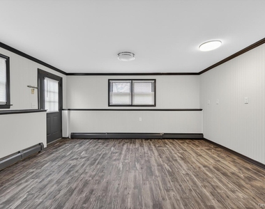 9 Bay Beach Avenue - Photo Thumbnail 20