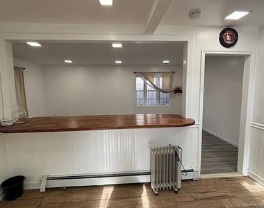61 Montgomery Avenue - Photo Thumbnail 4