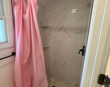 61 Montgomery Avenue - Photo Thumbnail 12