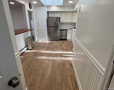 61 Montgomery Avenue - Photo Thumbnail 1