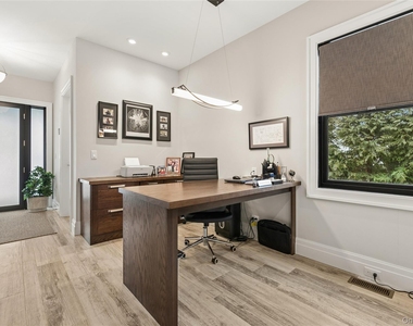 55 S Phillips Avenue - Photo Thumbnail 8