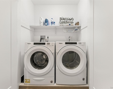 55 S Phillips Avenue - Photo Thumbnail 24